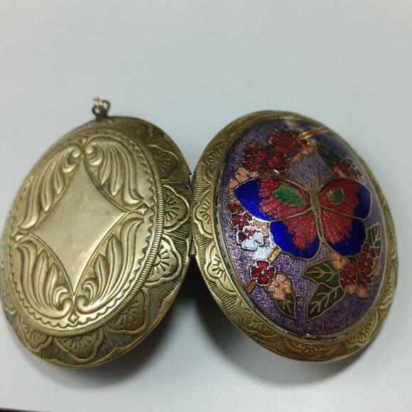 Antique Pendant Locket Cloisonné Brass and Enamel Butterfly Holds 2 Pics Necklac - Picture 6 of 6